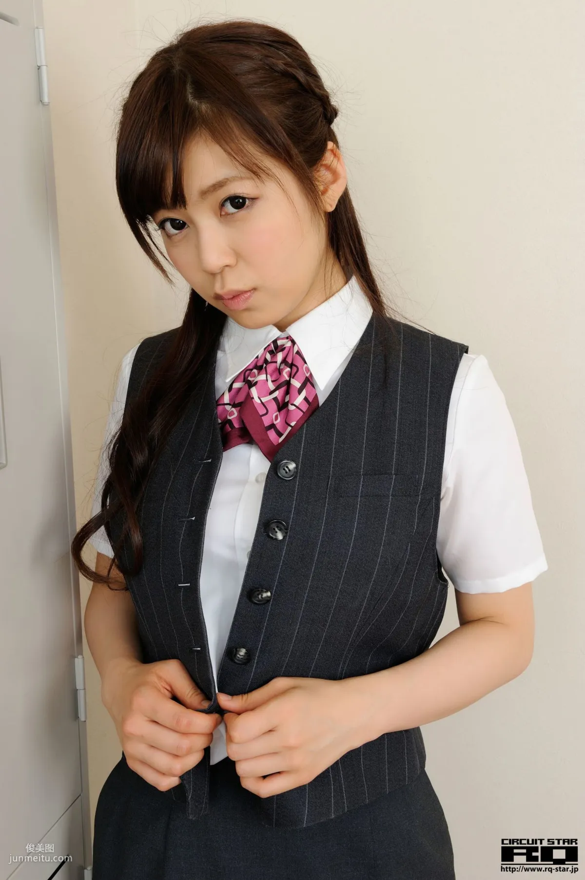 [RQ-STAR] NO.00654 渋谷ゆり/涉谷由裡 Office Lady 寫真集 73