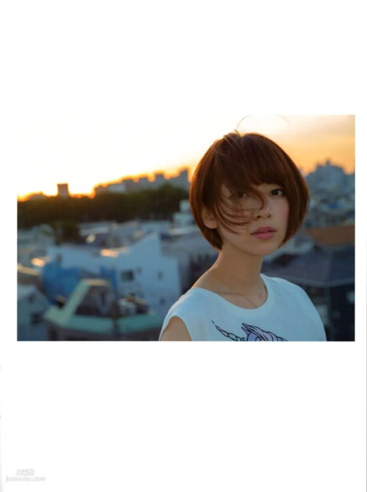 Nanami Hashimoto Gentle Thorns [Photo Books] photo 43