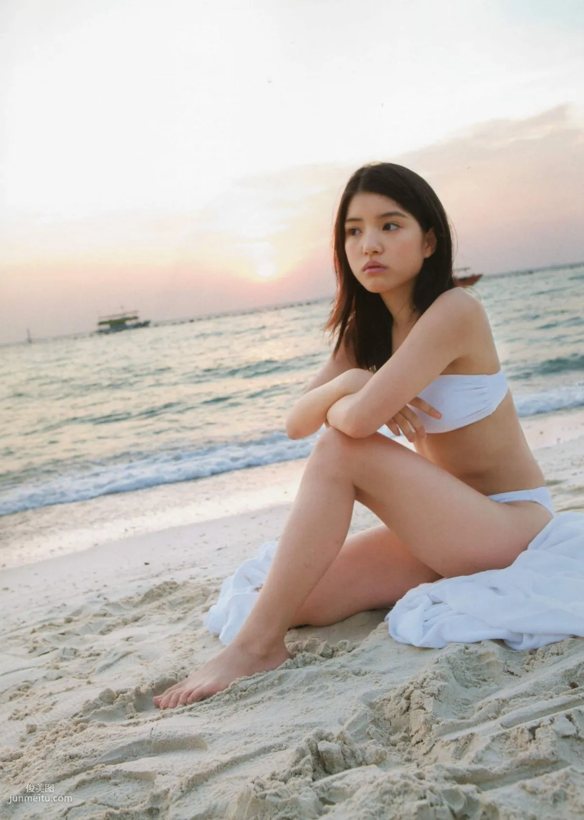 川島海荷《Umikaze》 [PhotoBook] 寫真集 111