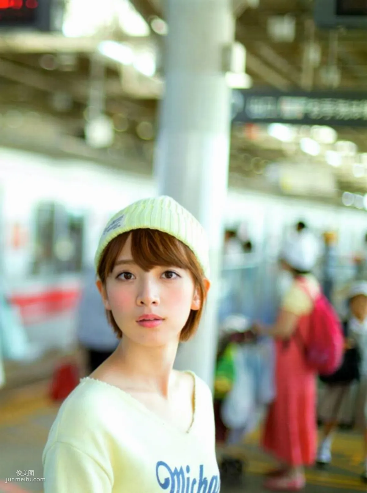 Nanami Hashimoto Gentle Thorns [Photo Books] photo 59