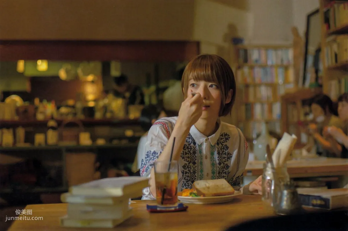Nanami Hashimoto Gentle Thorns [Photo Books] photo 67