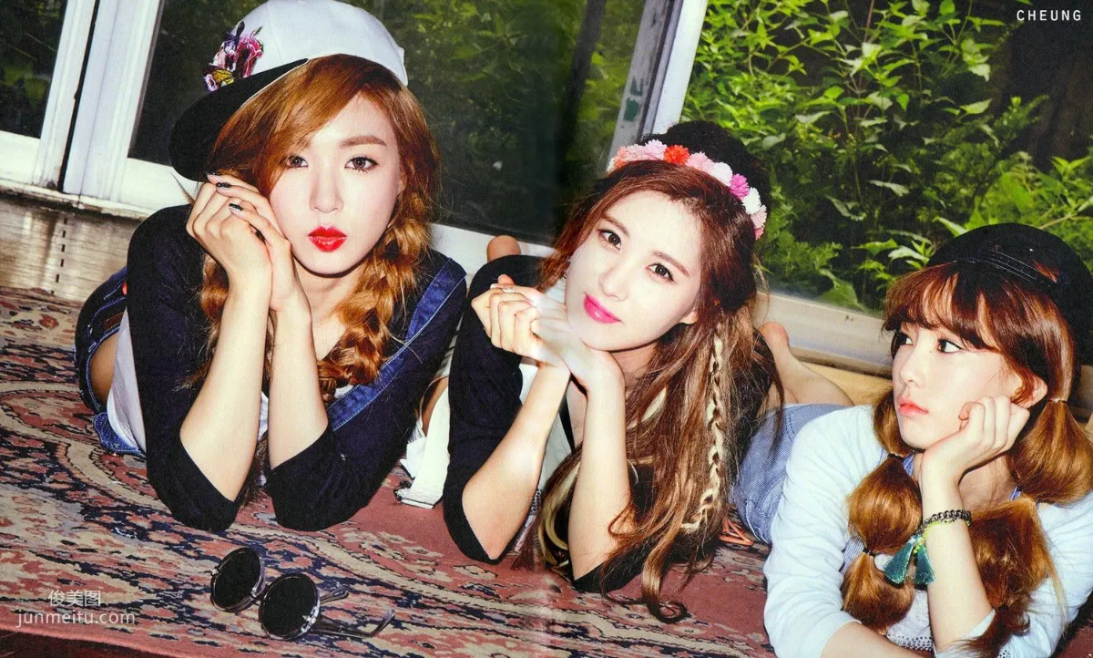 TaeTiSeo 韓國少女時代《HOLLER》[PB寫真集] 35
