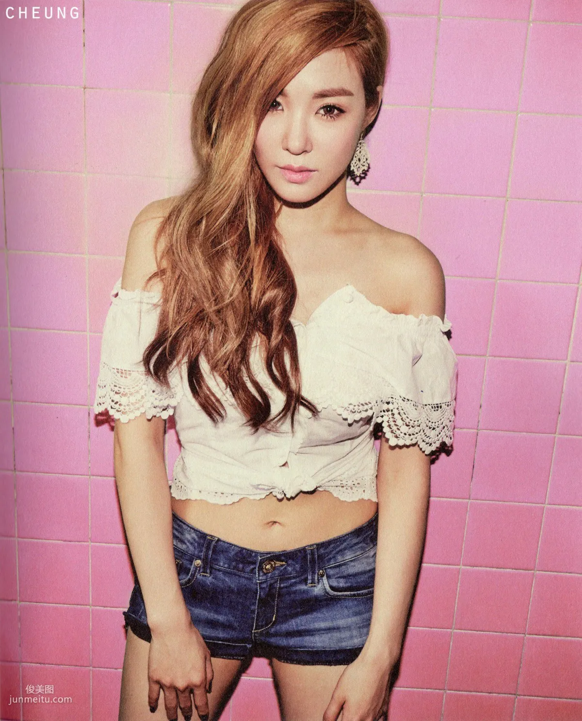 TaeTiSeo 韓國少女時代《HOLLER》[PB寫真集] 10