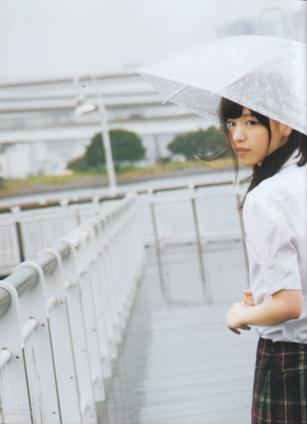 Nanase Nishino《Everyday Clothes》 [Photo Books] photo 21