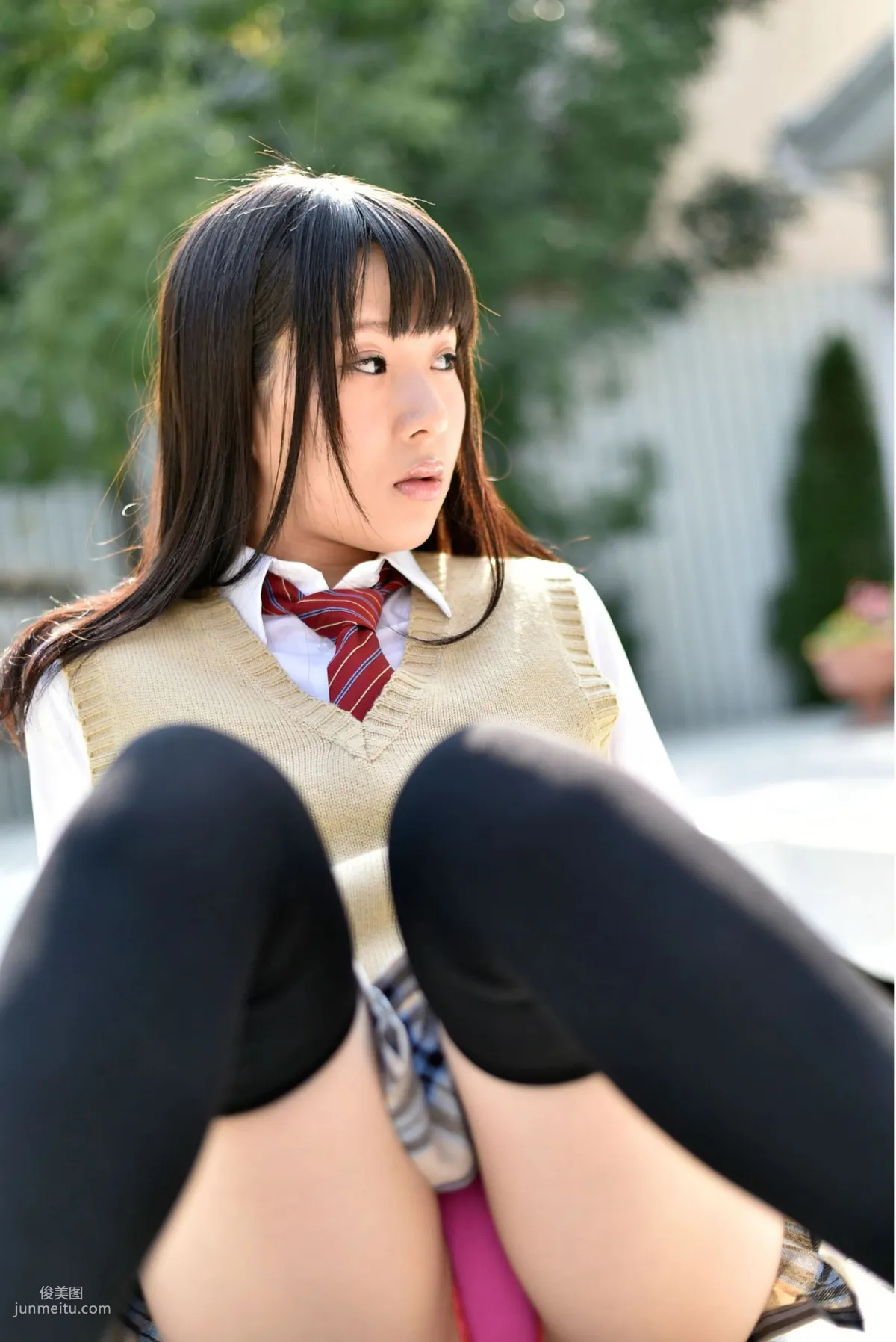 雨宮留菜 《女子校生 萌える絶対領域》 [PB寫真集] 7