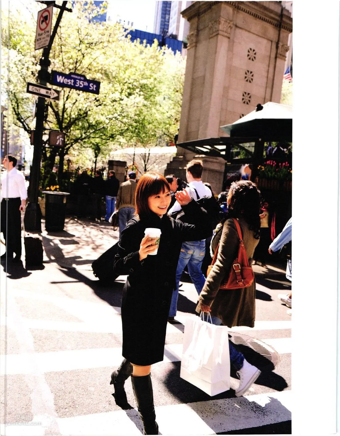 安倍夏美 《Subway》 [PhotoBook] 写真集64
