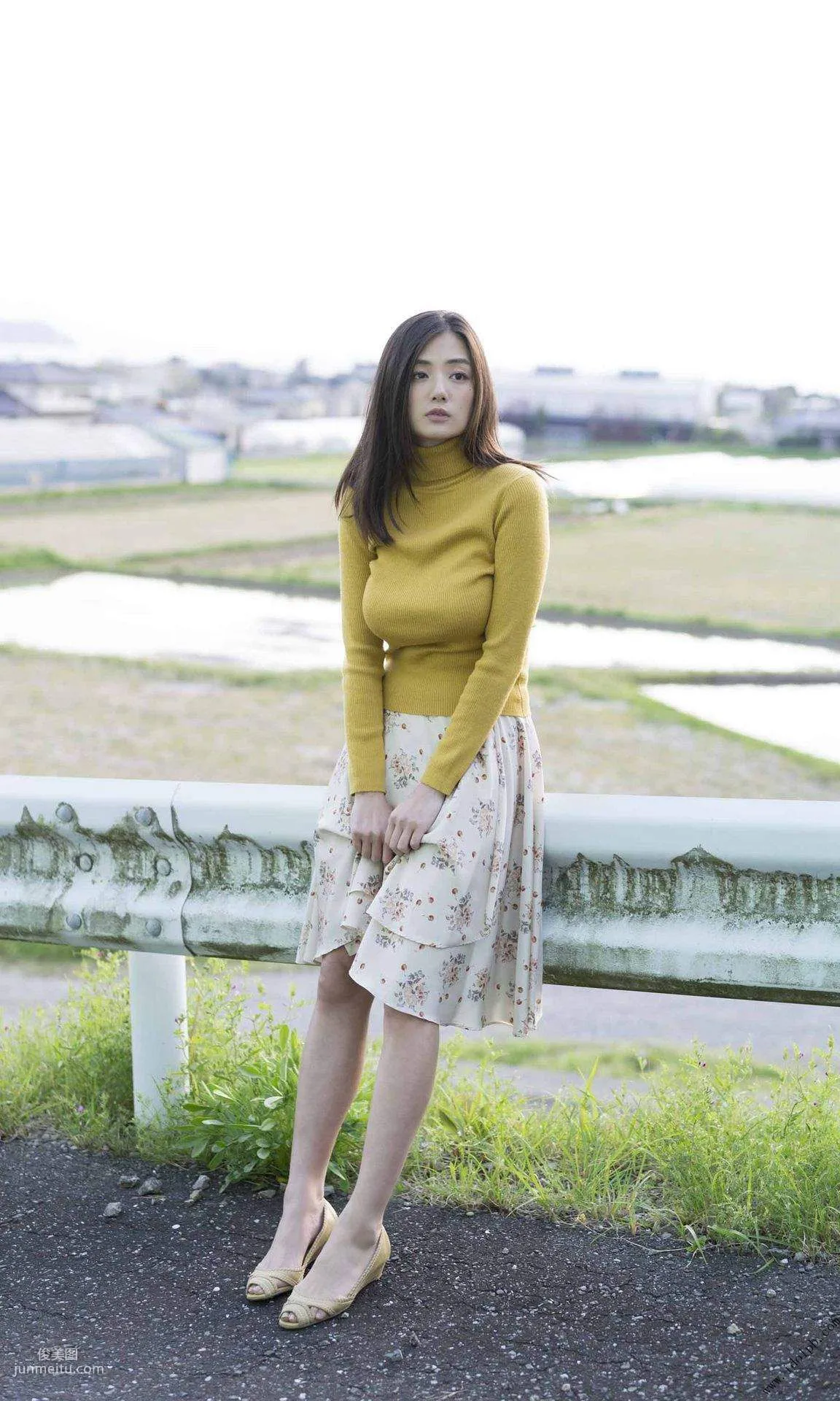 Moemi Katayama Awakening [Photo Books] photo 20