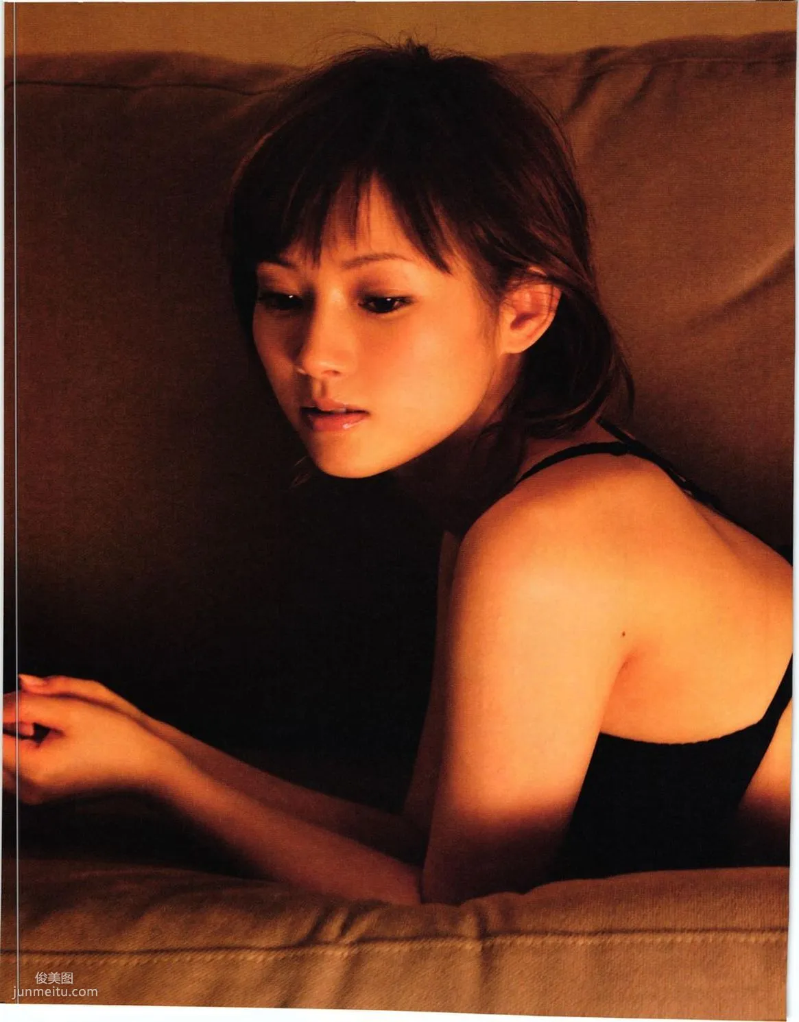 Natsumi Abe Subway [PhotoBook] Photo Set photo 51