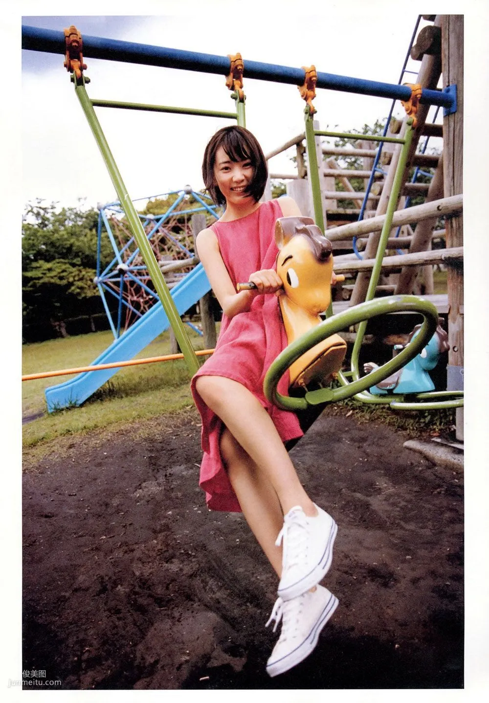 宮脇咲良/宮脅咲良《Sakura》 [PB寫真集] 96