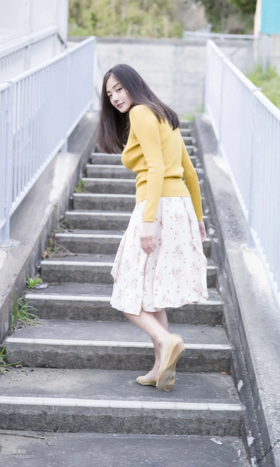 Moemi Katayama Awakening [Photo Books] photo 13