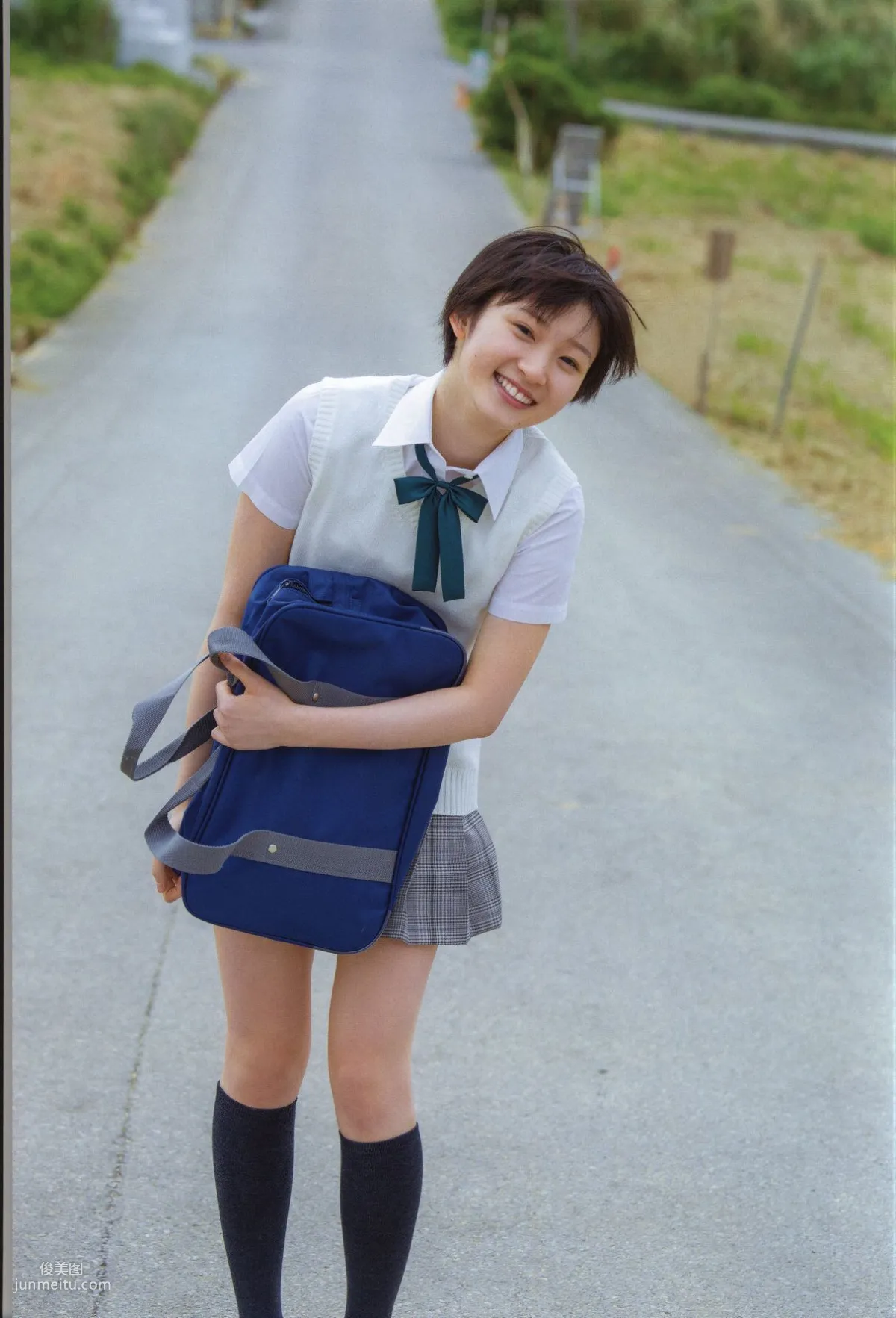 宮本佳林《Karin sixteen》Amazon限定カバーVer [PB寫真集] 56