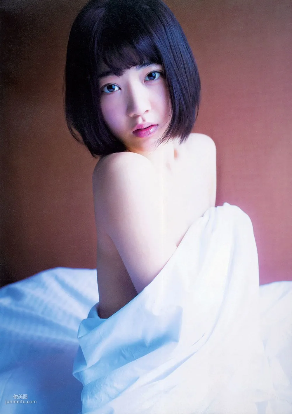 宮脇咲良/宮脅咲良《Sakura》 [PB寫真集] 22