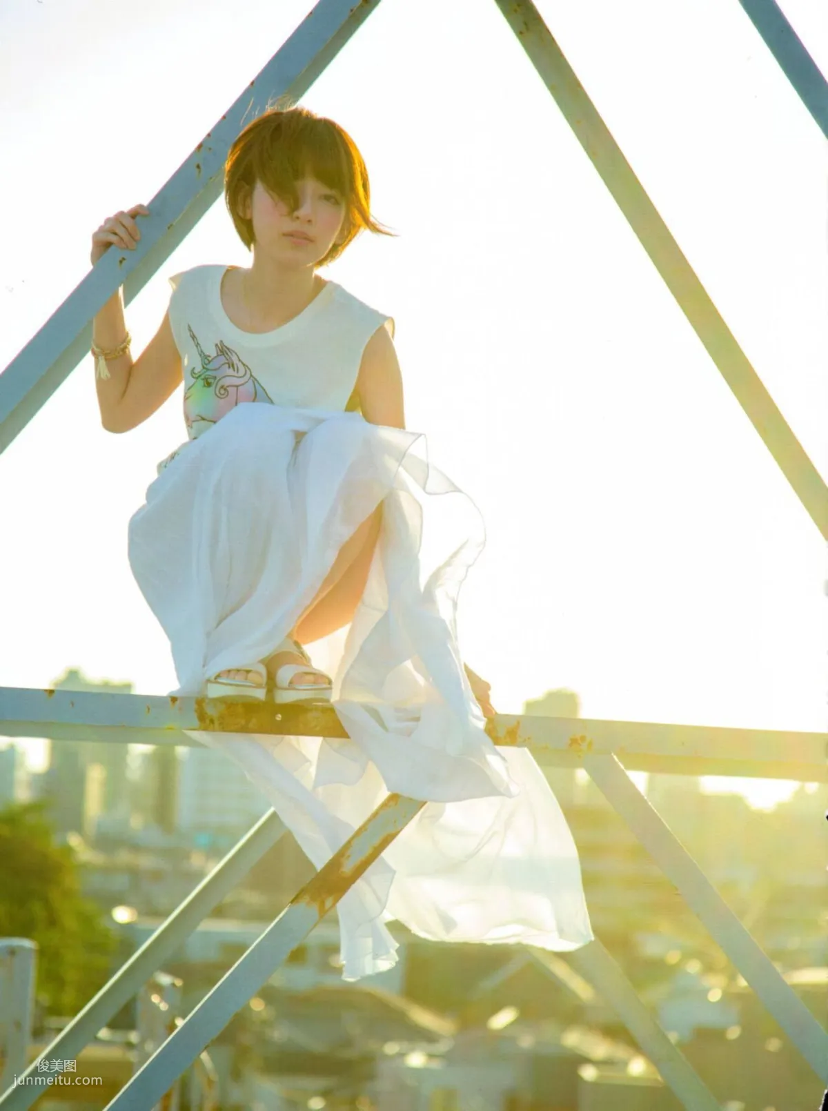 Nanami Hashimoto Gentle Thorns [Photo Books] photo 29