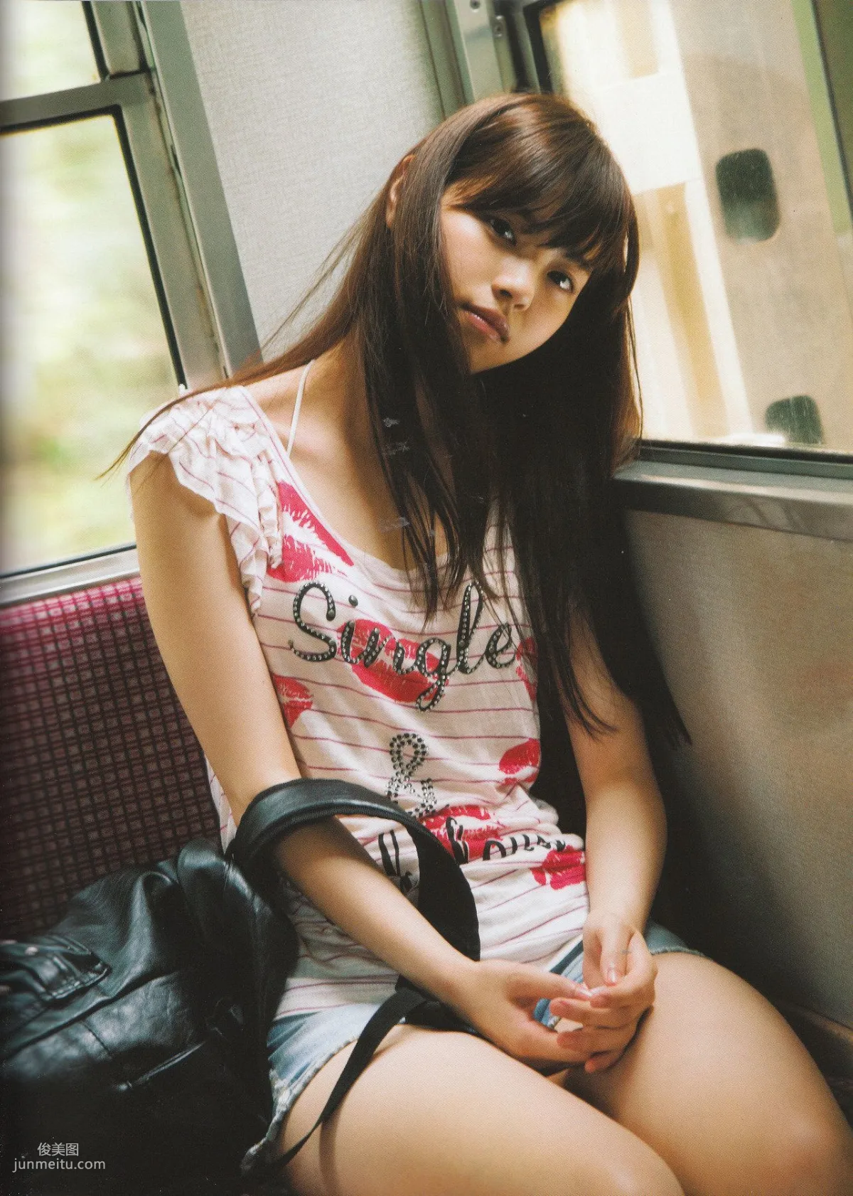 Nanase Nishino《Everyday Clothes》 [Photo Books] photo 70