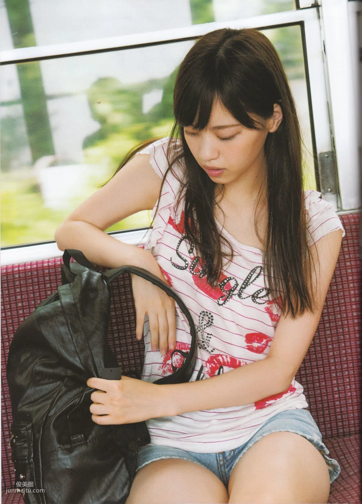Nanase Nishino《Everyday Clothes》 [Photo Books] photo 69