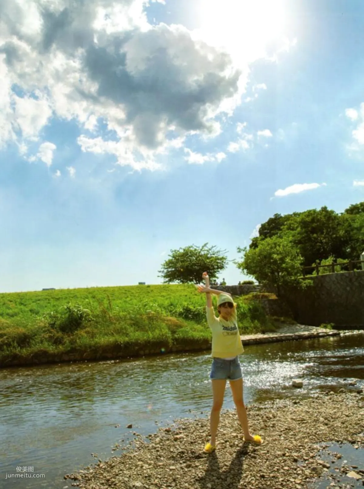 Nanami Hashimoto Gentle Thorns [Photo Books] photo 115