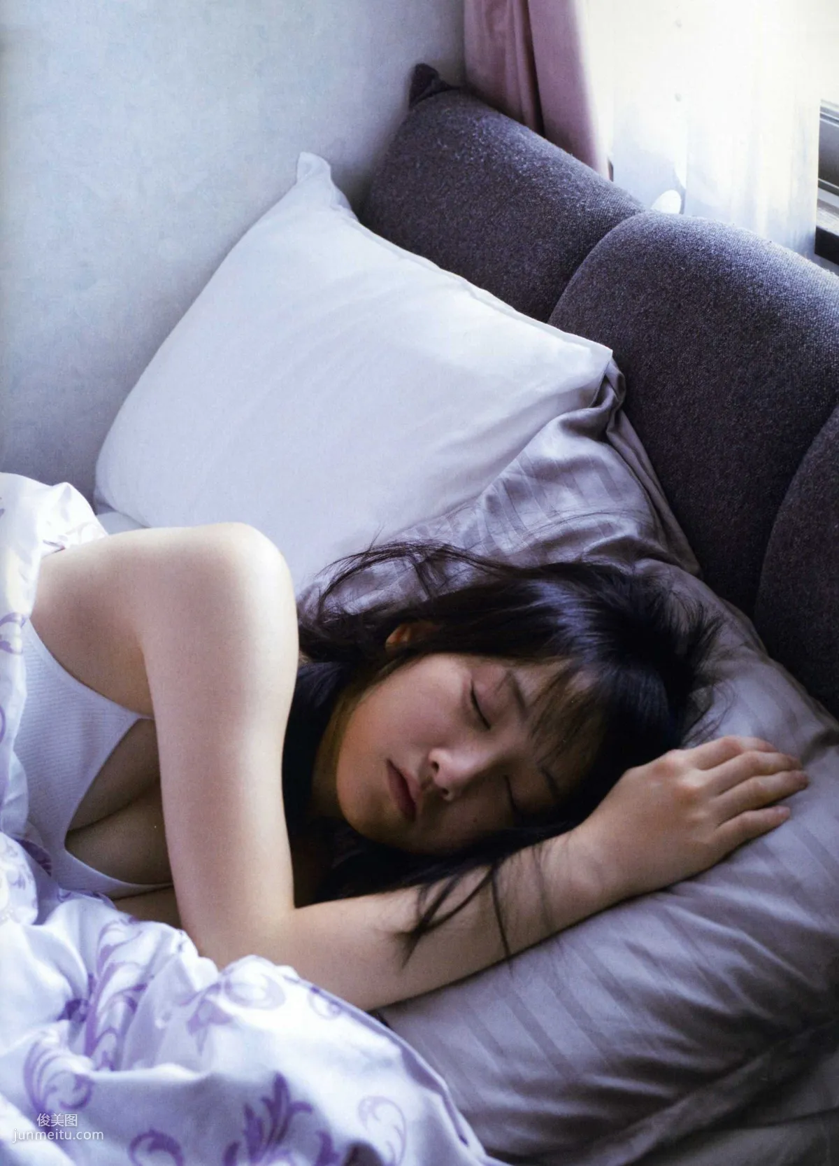 松井玲奈 《Kingyo》 Goldfish [PB寫真集] 93