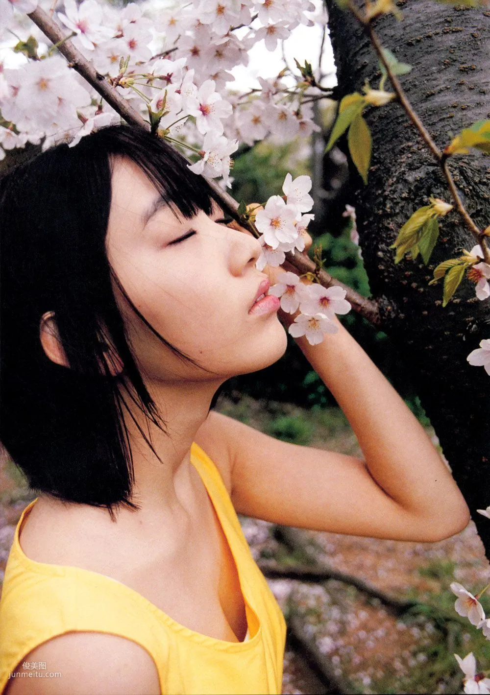宮脇咲良/宮脅咲良《Sakura》 [PB寫真集] 47