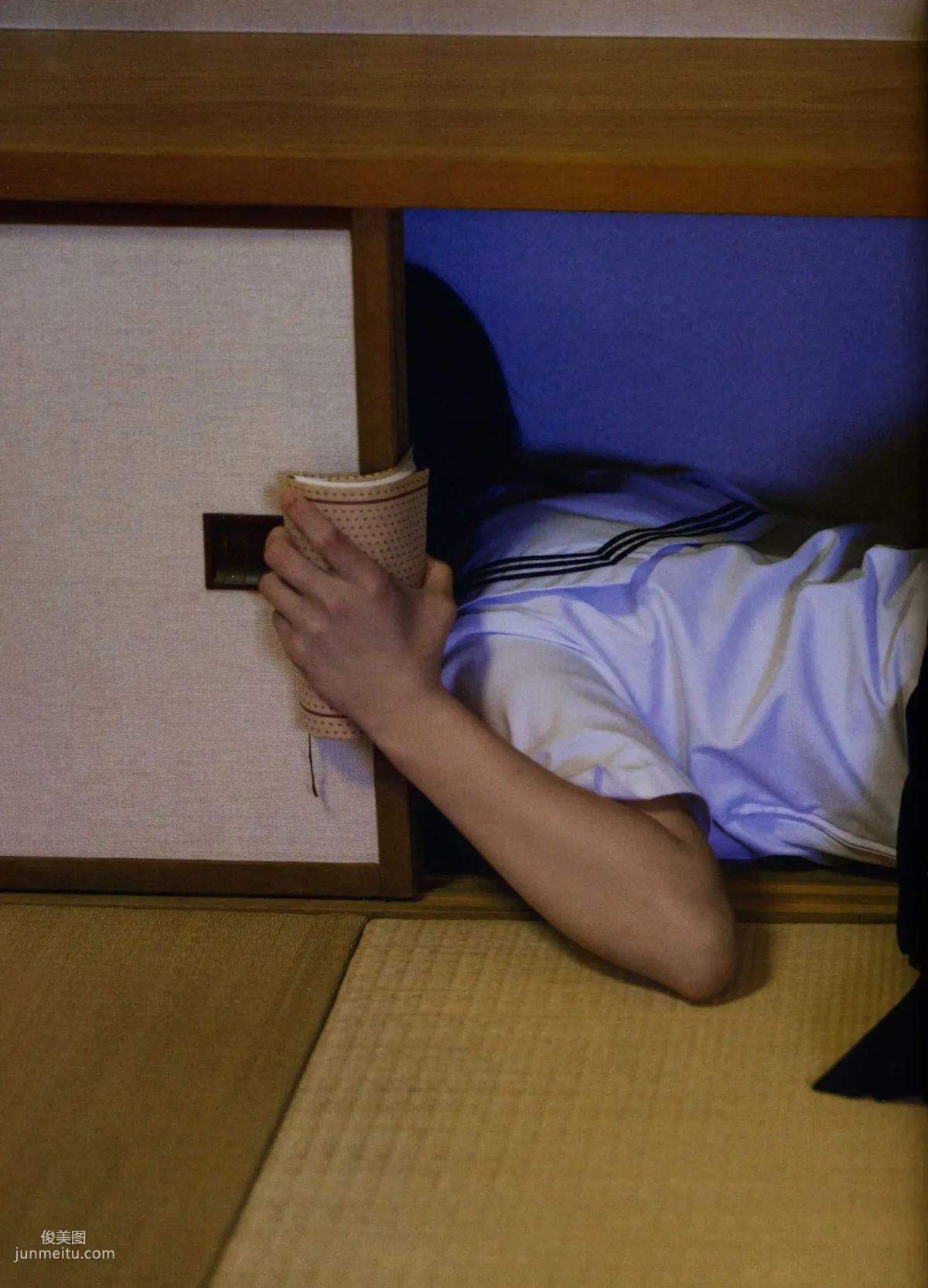 松井玲奈 《Kingyo》 Goldfish [PB寫真集] 112