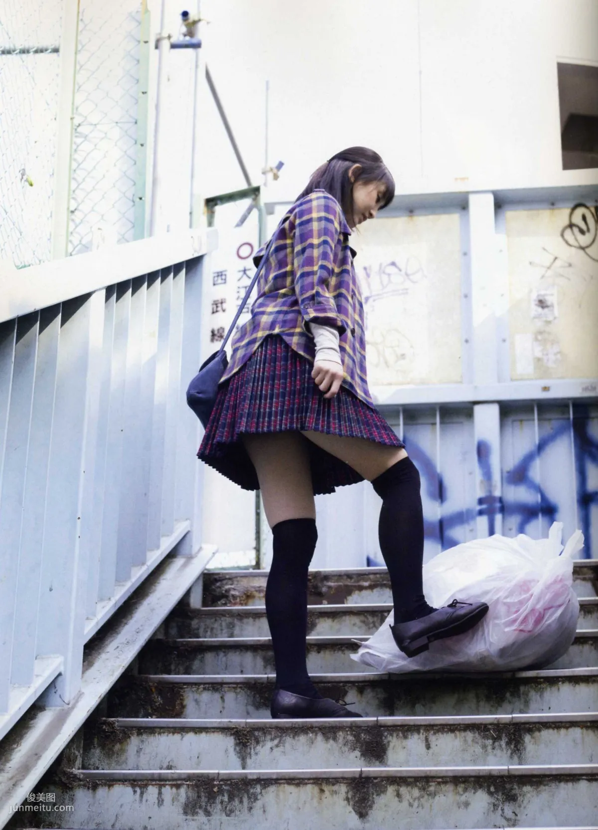 松井玲奈 《Kingyo》 Goldfish [PB寫真集] 49