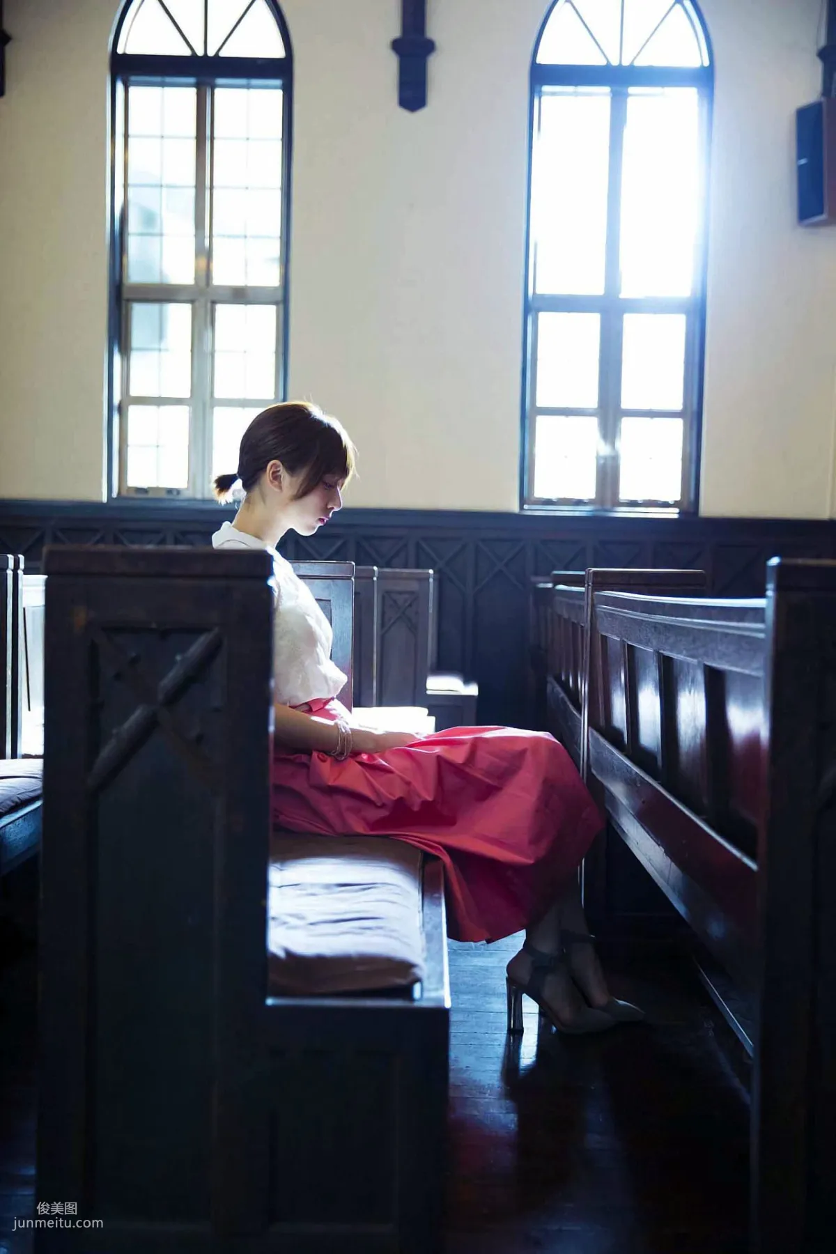 Nanami Hashimoto Gentle Thorns [Photo Books] photo 89