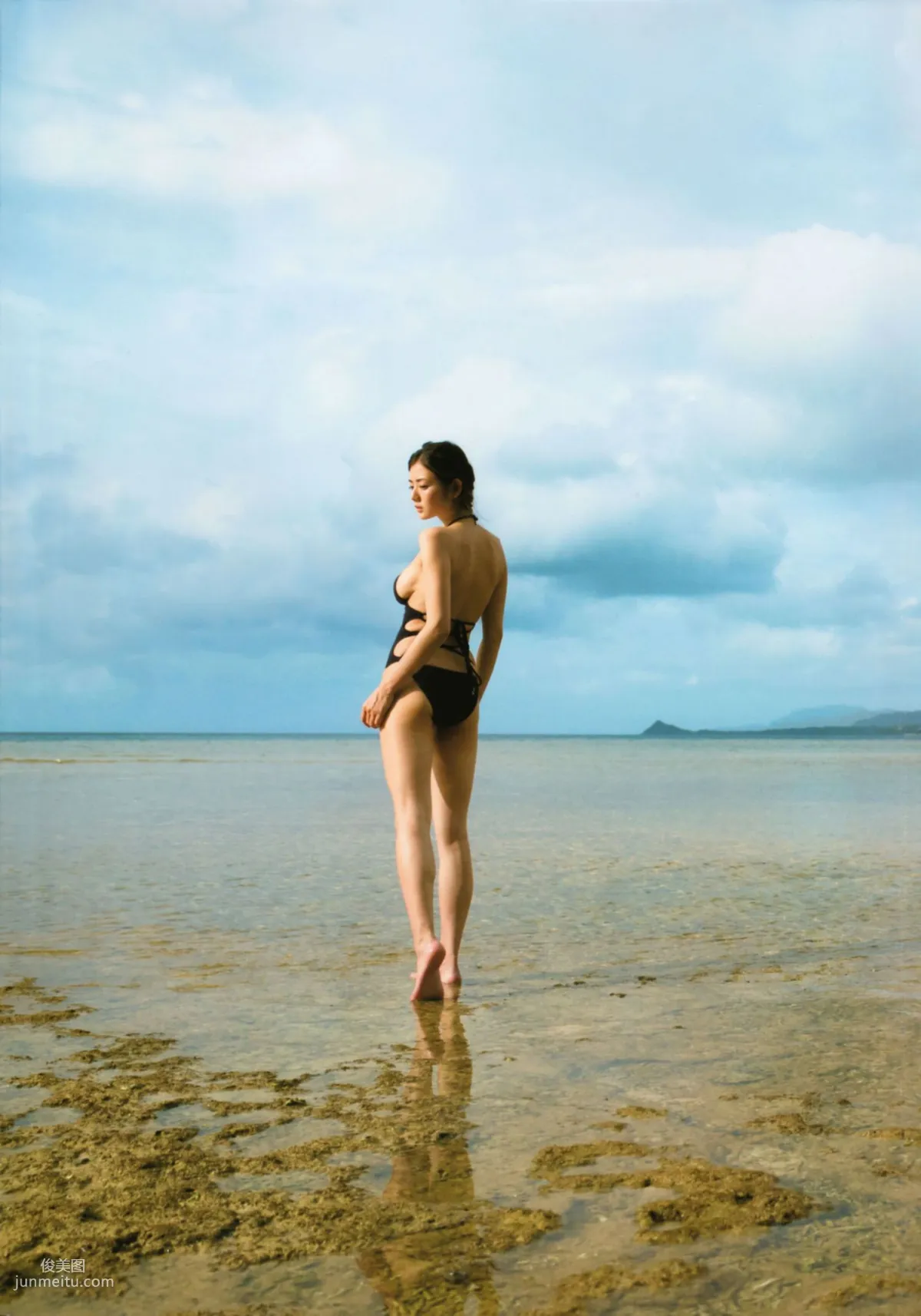 片山萌美《人魚》 [Photo book] 写真集97