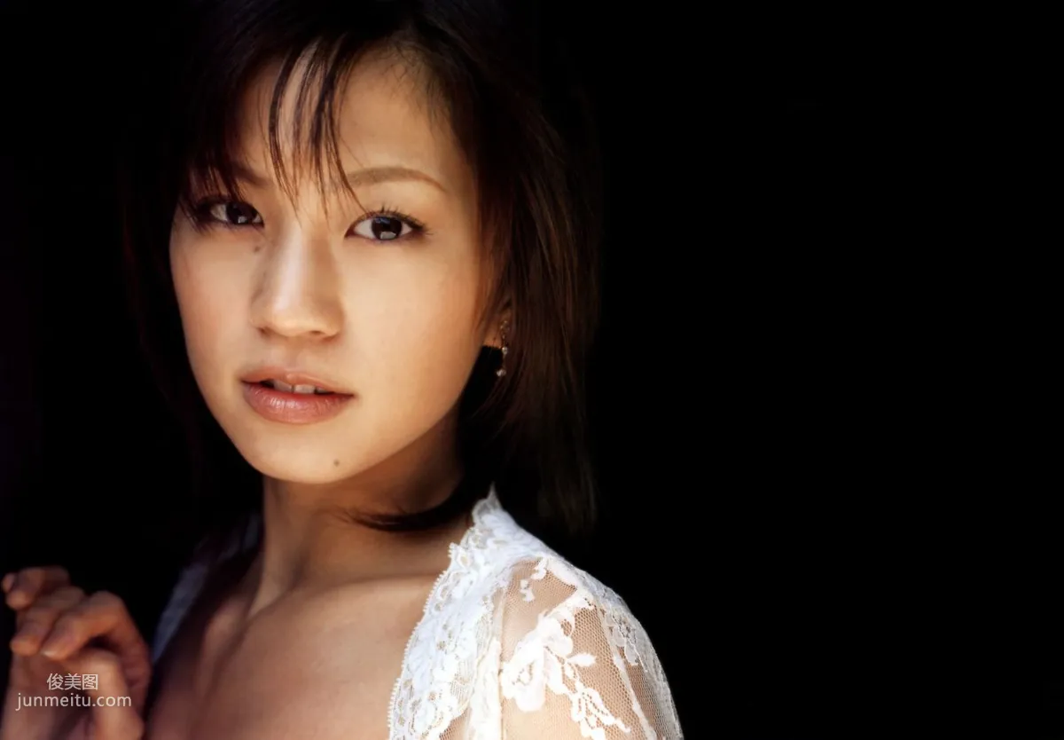 Misako Yasuda Slight Fever [Photo Books] Photo Set photo 24