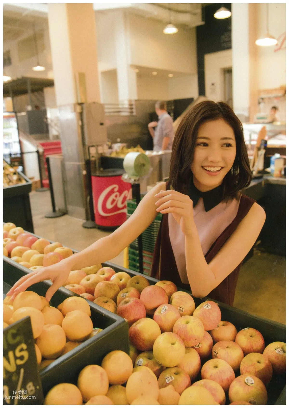 渡辺麻友 《知らないうちに》 [PB写真集] 25