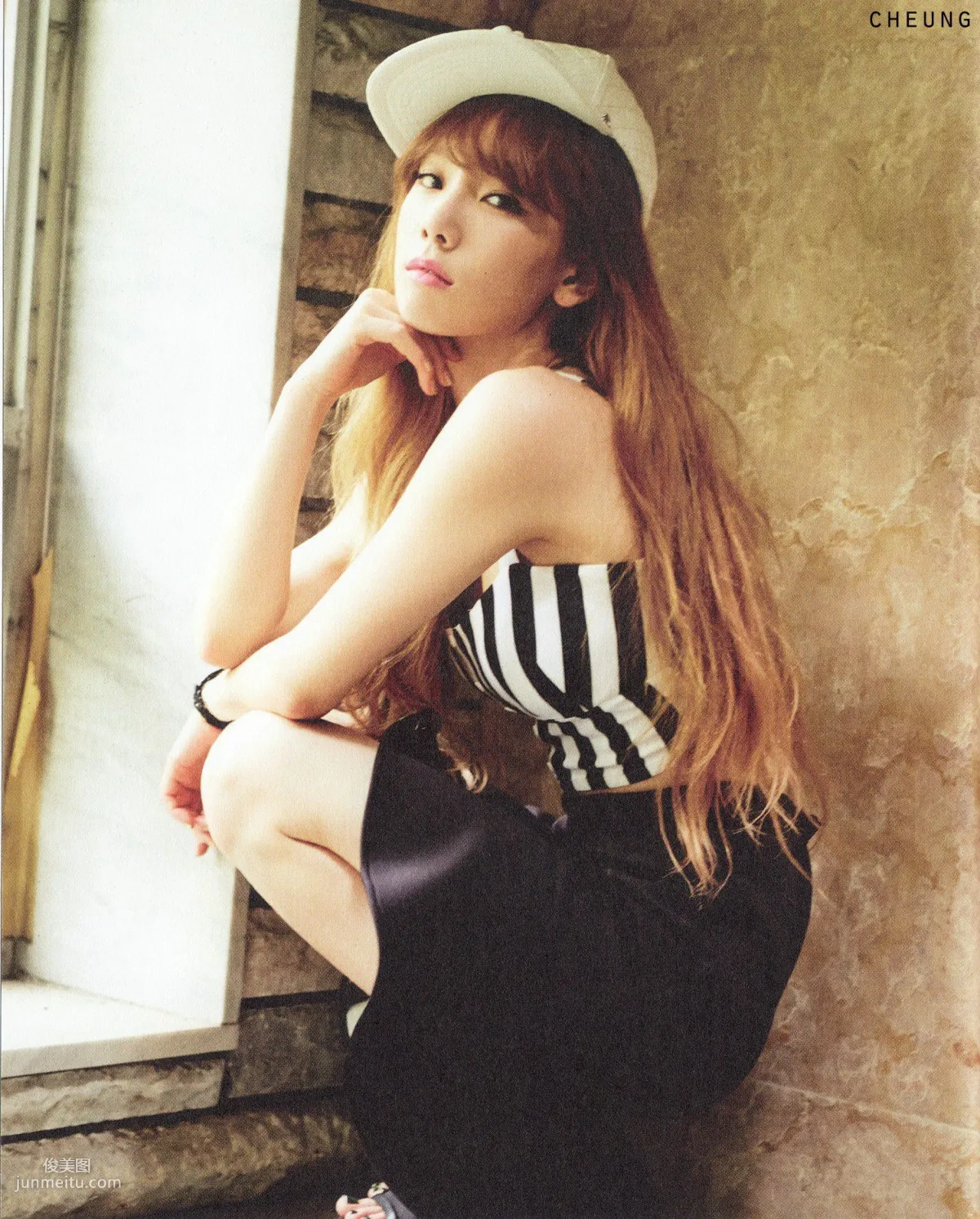 TaeTiSeo 韓國少女時代《HOLLER》[PB寫真集] 38