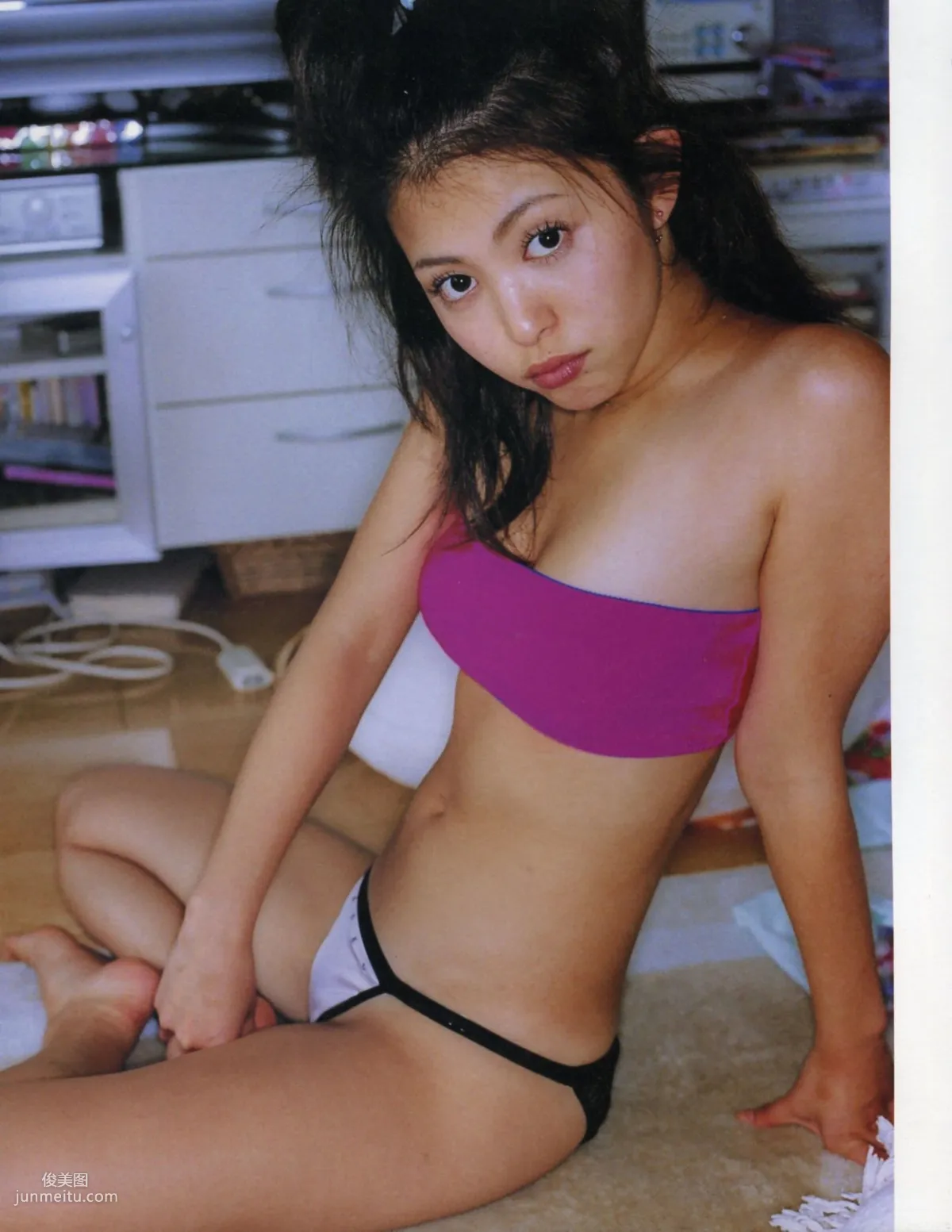 岩佐真悠子《イキズカイ》 [PhotoBook] 写真集2