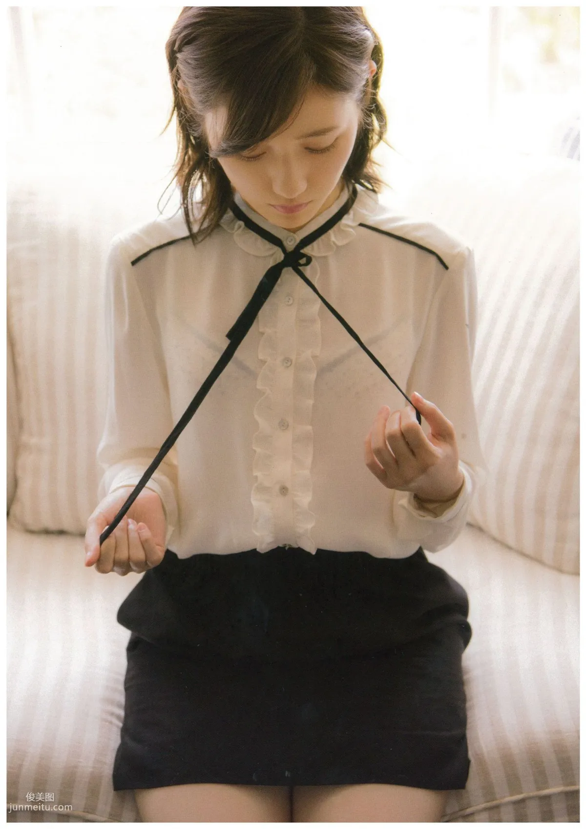 渡辺麻友 《知らないうちに》 [PB写真集] 50