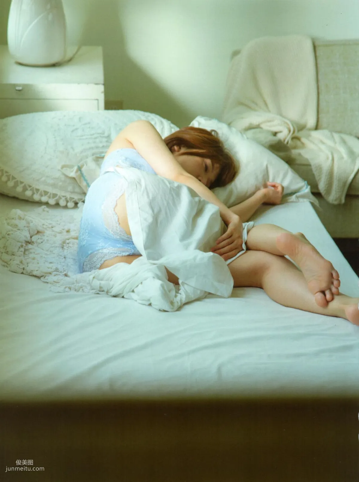 Nanami Hashimoto Gentle Thorns [Photo Books] photo 114