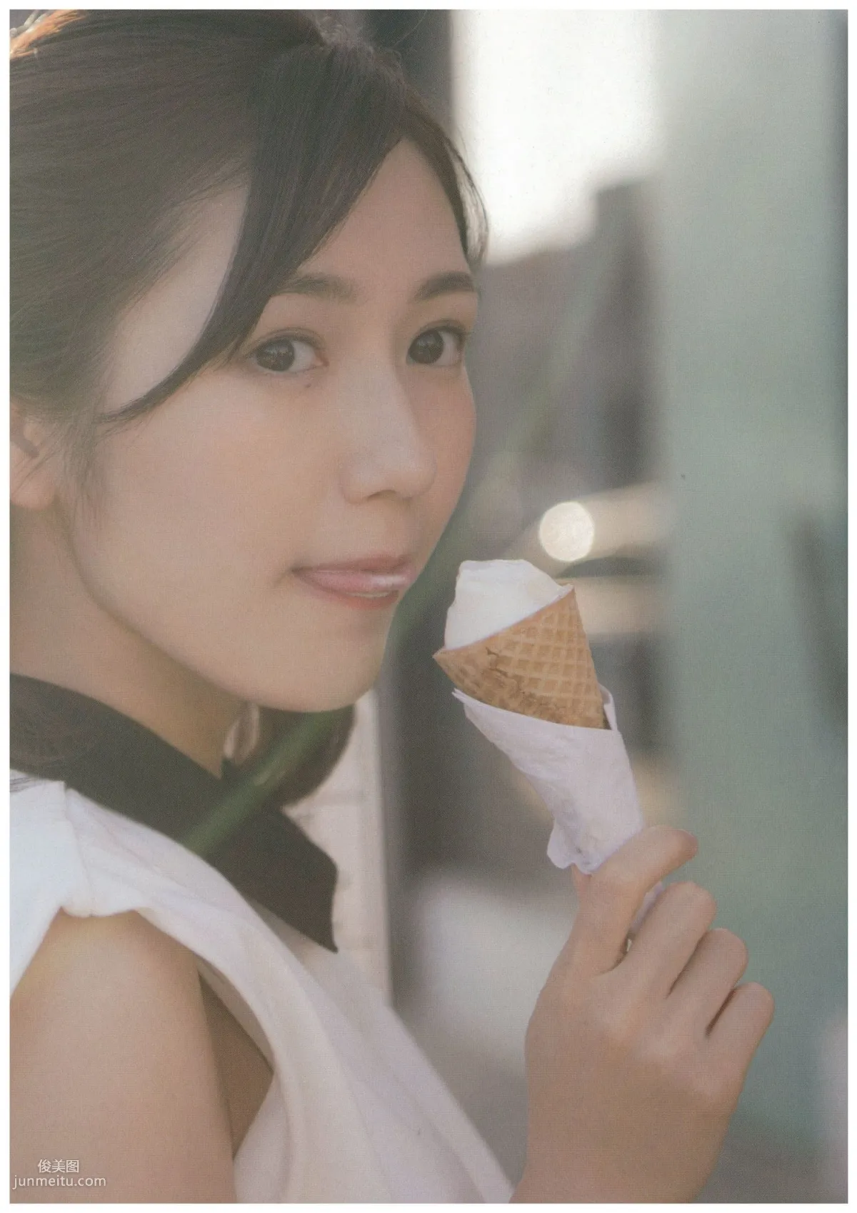 渡辺麻友 《知らないうちに》 [PB写真集] 27