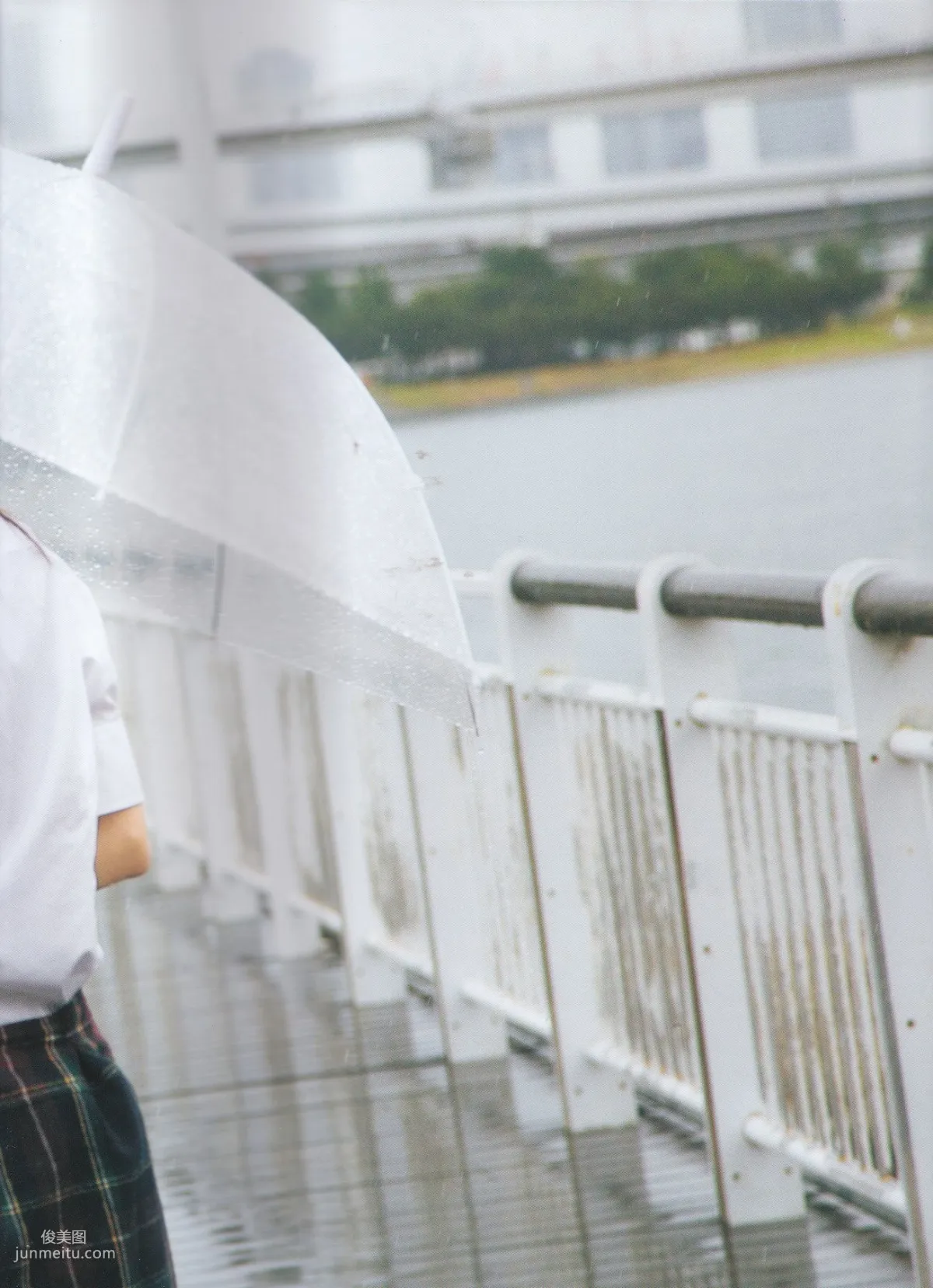 Nanase Nishino《Everyday Clothes》 [Photo Books] photo 22