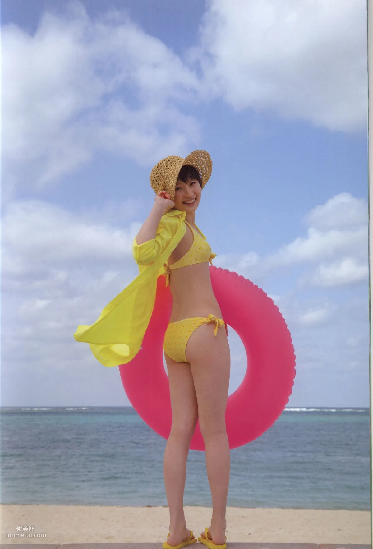 宮本佳林《Karin sixteen》Amazon限定カバーVer [PB寫真集] 3