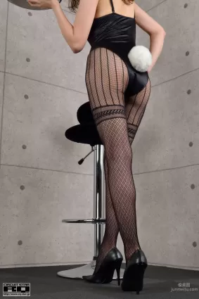 [RQ-STAR] NO.00668 相沢真美 Mami Aizawa  Bunny 寫真集