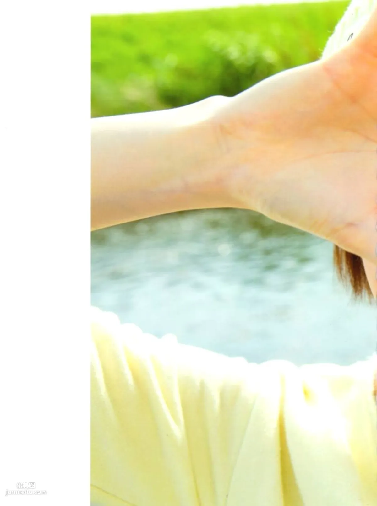 Nanami Hashimoto Gentle Thorns [Photo Books] photo 83
