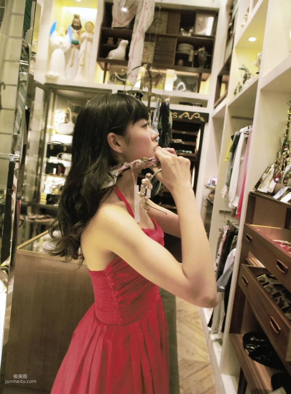 Miyuki Watanabe, Miru Kami [Photo book] Photo Set photo 15