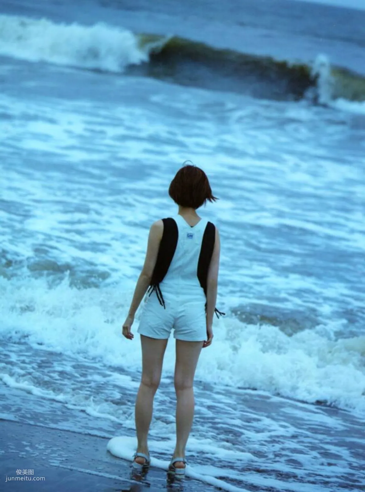Nanami Hashimoto Gentle Thorns [Photo Books] photo 99