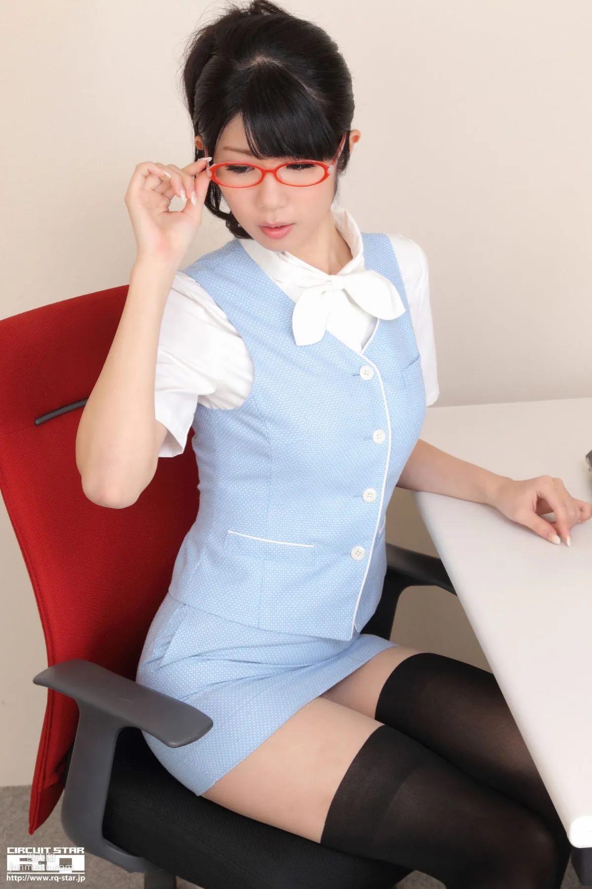 [RQ-STAR] NO.00614 Aoi Usami 宇佐美あおい Office Lady 寫真集 106