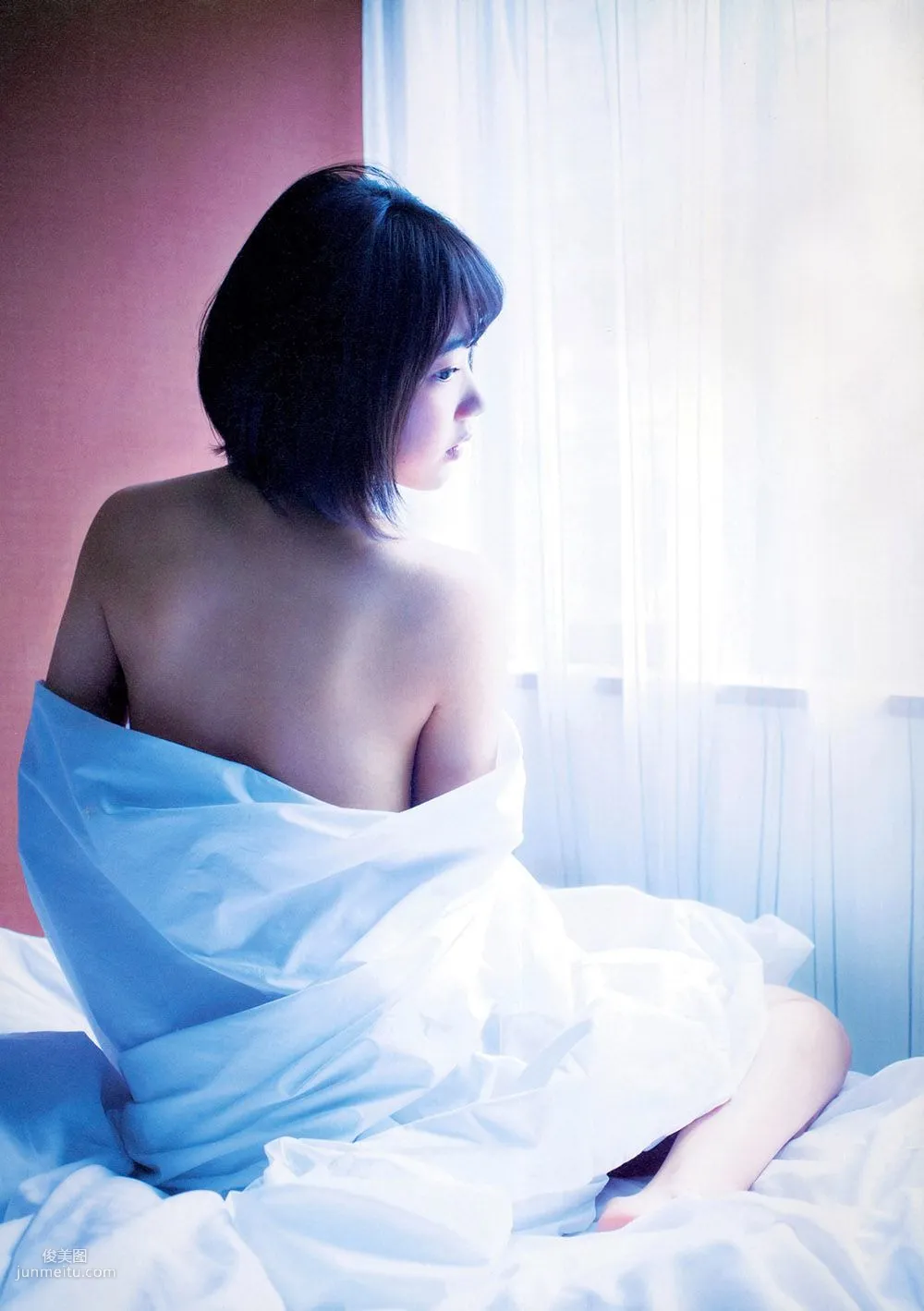 宮脇咲良/宮脅咲良《Sakura》 [PB寫真集] 21