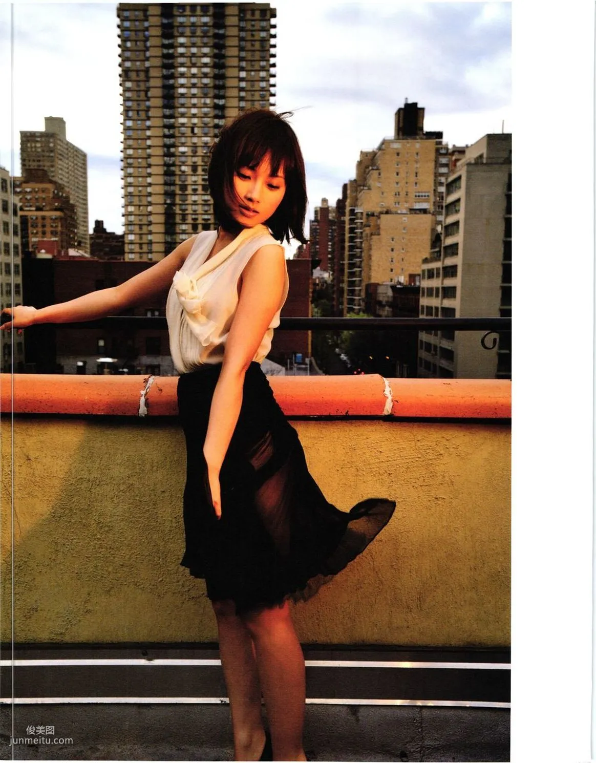 安倍夏美 《Subway》 [PhotoBook] 写真集58