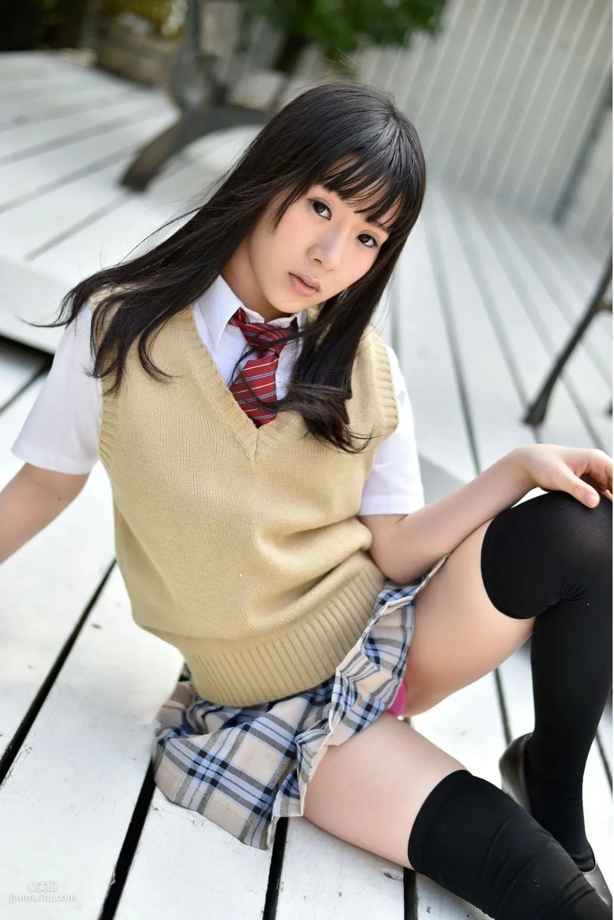 雨宮留菜 《女子校生 萌える絶対領域》 [PB寫真集] 55