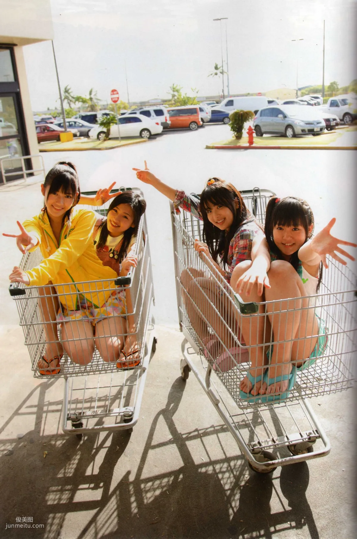 渡り廊下走り隊 《Akkanbe》 [Photo Book] 寫真集 102