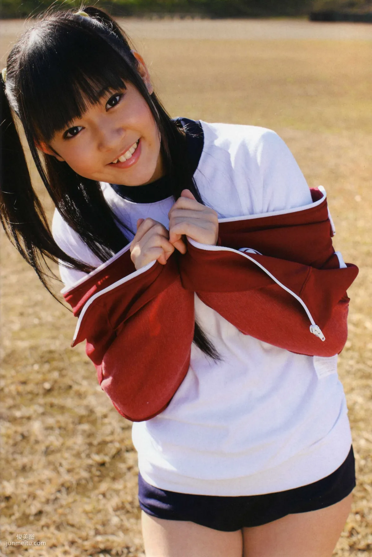 渡り廊下走り隊 《Akkanbe》 [Photo Book] 寫真集 24