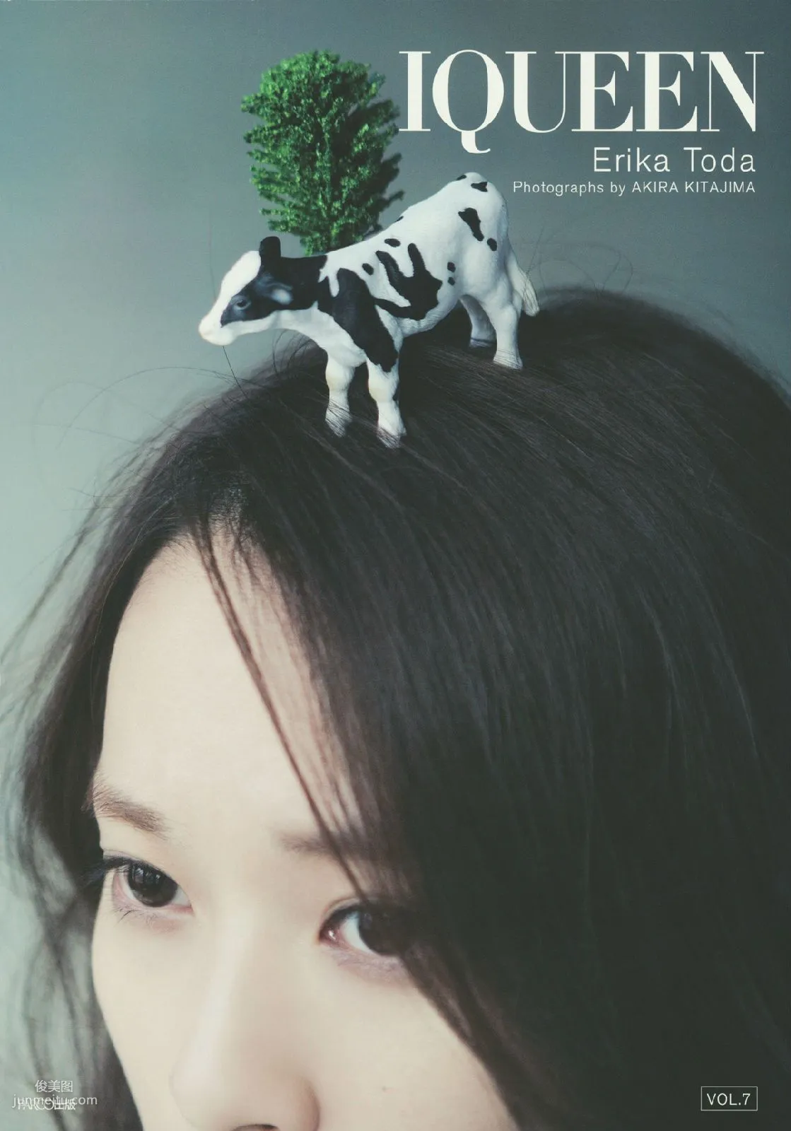 戶田惠梨香 《IQUEEN》 [PhotoBook] 寫真集 12