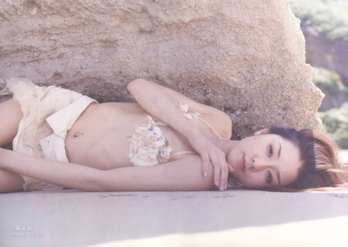 Ayumi Ito Ayumi Ito [Photo Book] Monthly Series 060 Photo Set photo 49