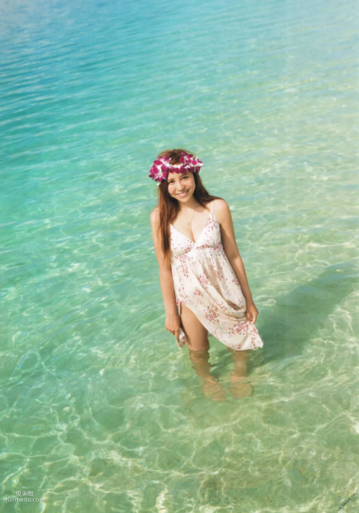 Tomomi Kasai 'Scorched' [PhotoBook] Photo Set photo 17