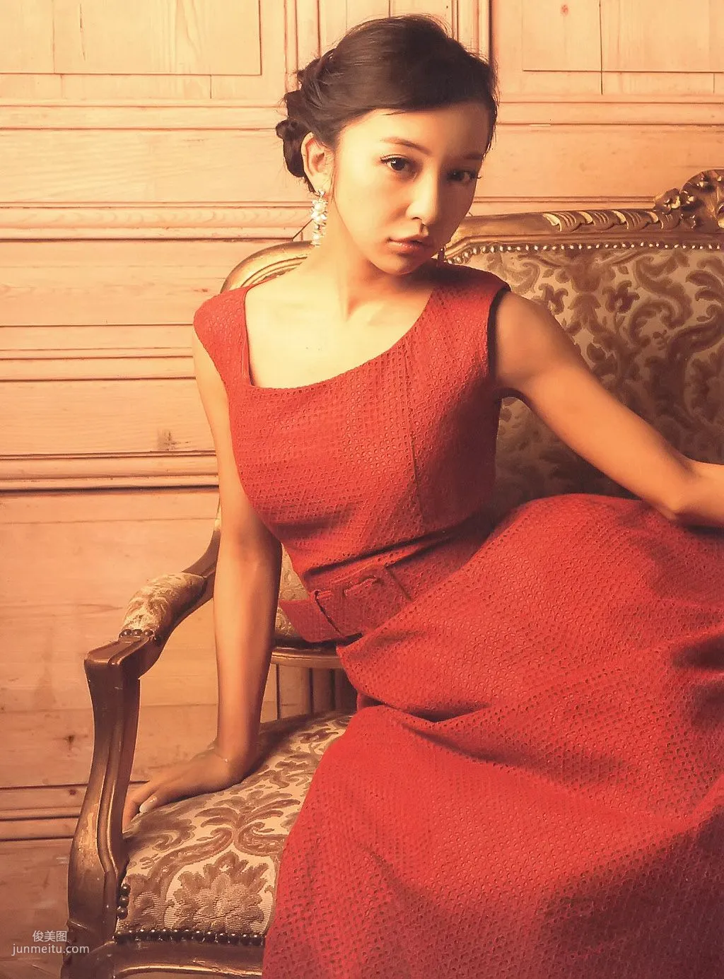 Tomomi Itano, Luv U 10th Anniversary [Photo Books] photo 72