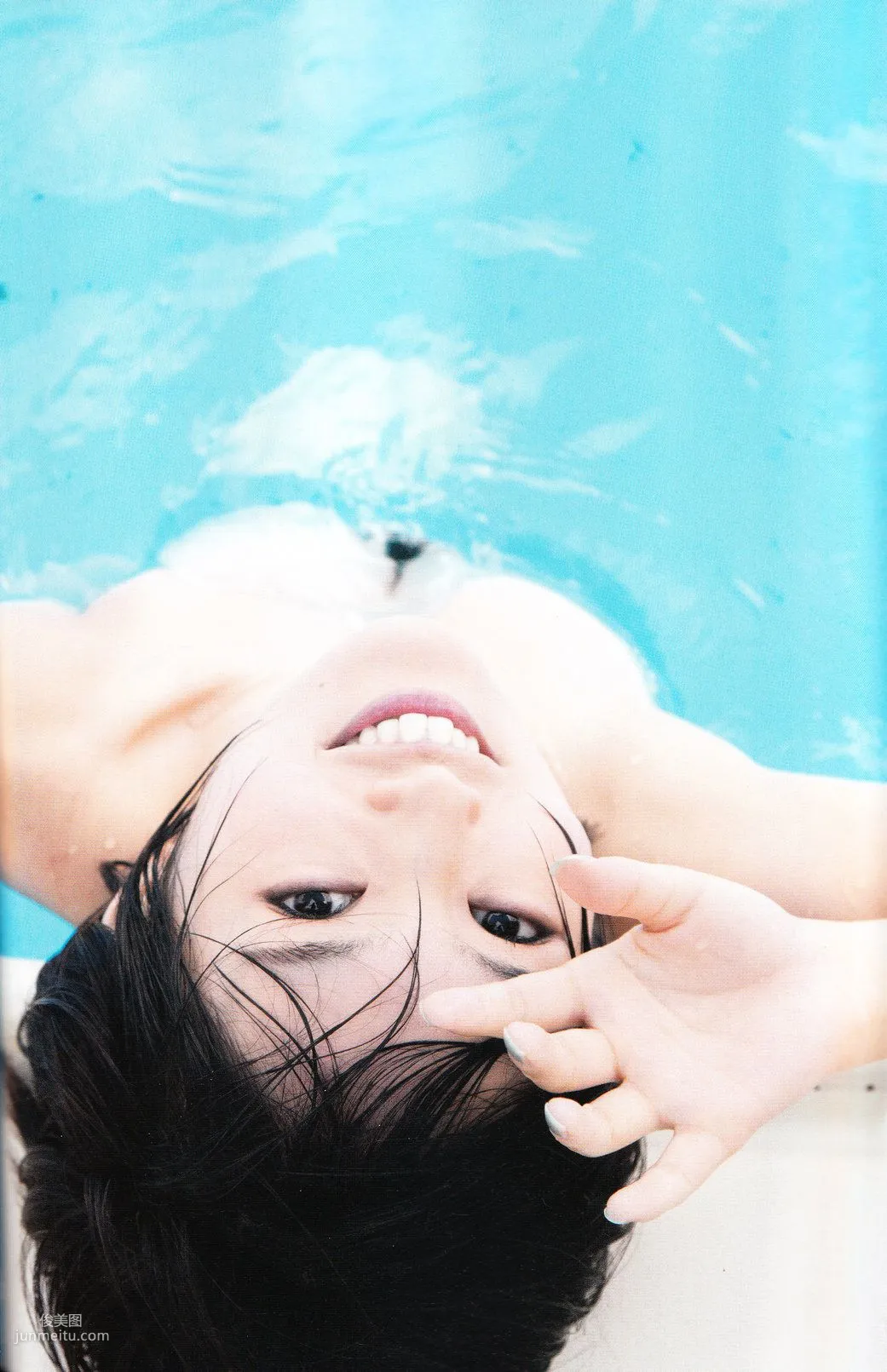 Sayaka Yamamoto 山本彩《みる神》[Photo book] 寫真集 107